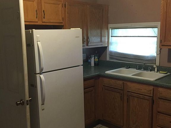 4th image of 3807 N Grand Blvd
