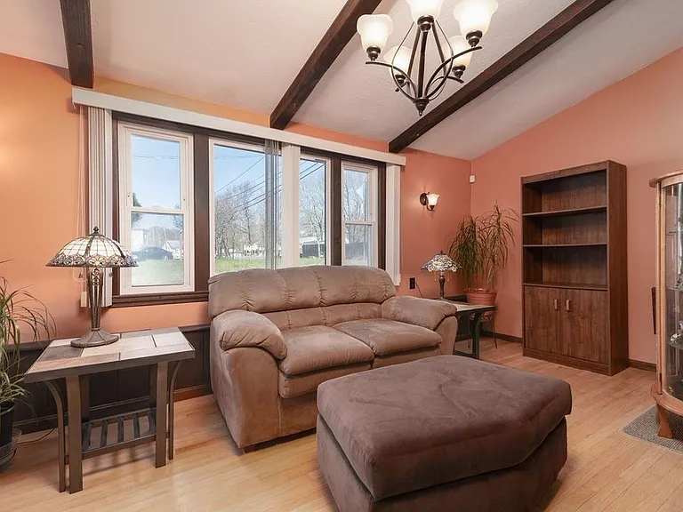 45 Thatcher St #1 — Photo 11