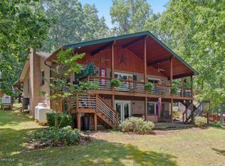 6129 Buzzards Roost Rd, Radford, VA 24141