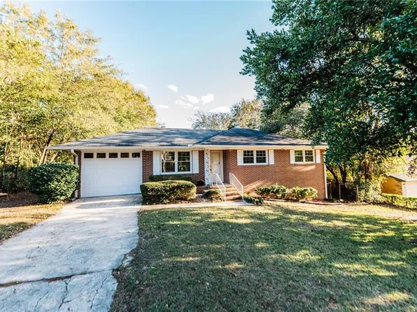121 Spradley Dr, Macon, GA 31211