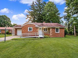 211 Oakwood Dr, Mansfield, OH 44906