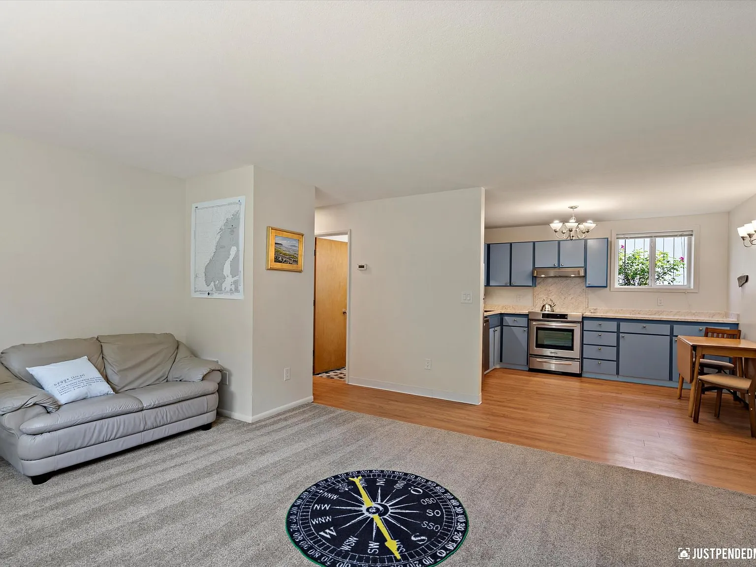 2 bed, 950 sqft, $1,680 — Photo 1