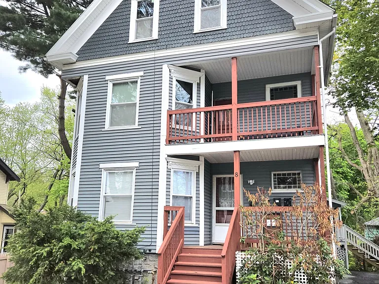 8 Fairfield St #1 — Photo 1