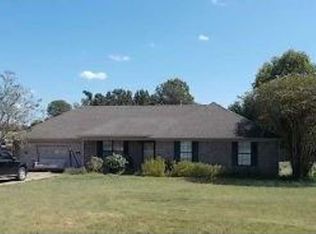 38 New Castle Dr, Atoka, TN 38004