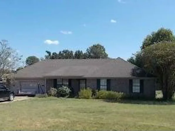 38 New Castle Dr, Atoka, TN 38004