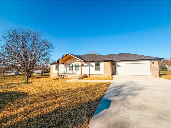 216 Casey Ln, Berryville, AR 72616