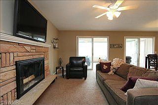 2nd image of 3590 Grand River Dr NE