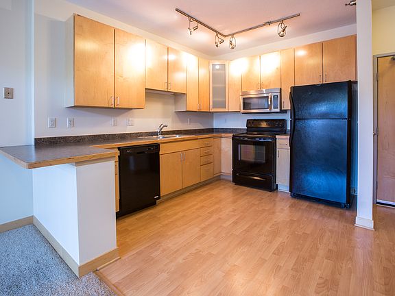 5th image of 2600 University Ave SE APT 219