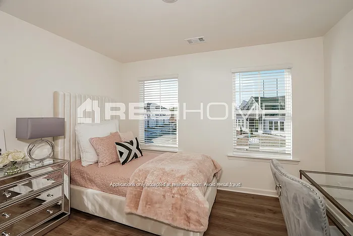 303 Haystack Dr — Photo 11