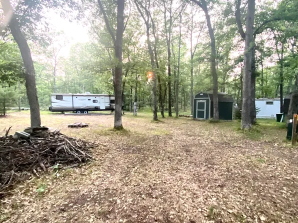 5207 S Chief Okemoes Trl, Baldwin, MI 49304