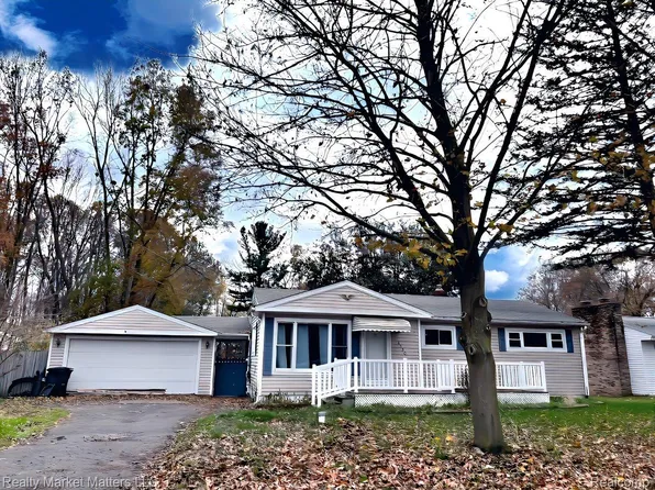 4330 Oakdale St, Genesee, MI 48437