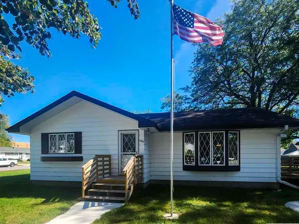 1100 S State St, New Ulm, MN 56073