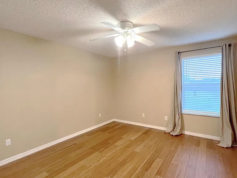 831 Horseshoe Falls Dr — Photo 17