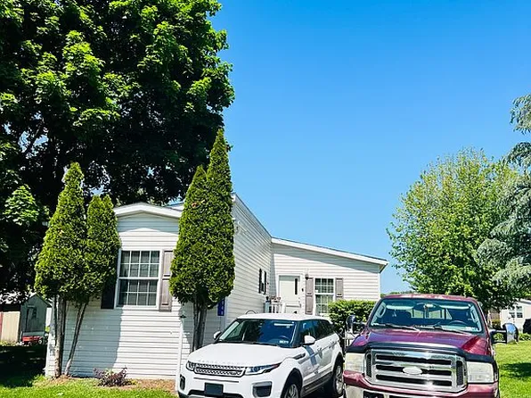 8946 Breinig Run Cir, Breinigsville, PA 18031
