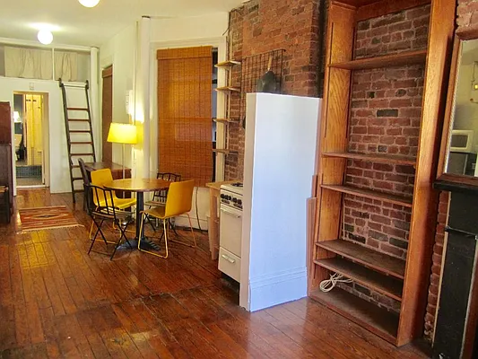 Rented by Anna Pastoressa, LREB | media 3