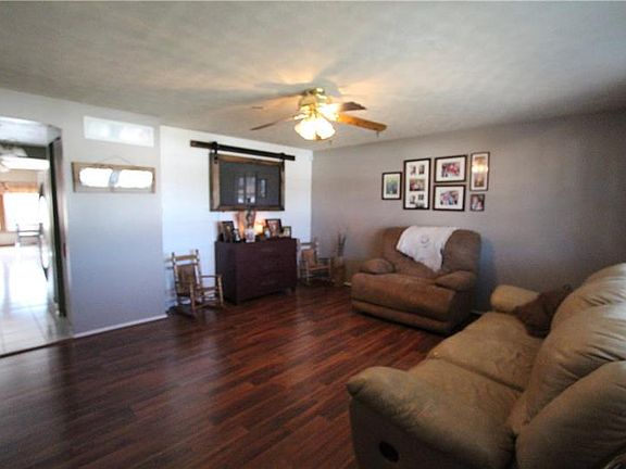 3rd image of 230 Quail Dr