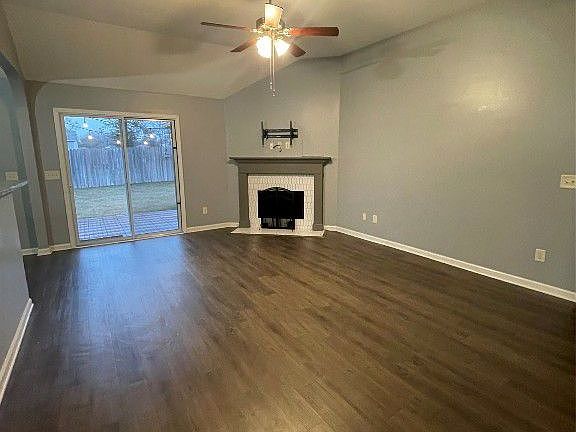 4th image of 579 Sunset Dr