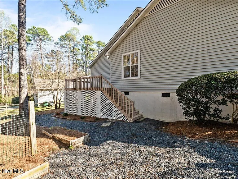 405 Spring Lake Dr — Photo 28