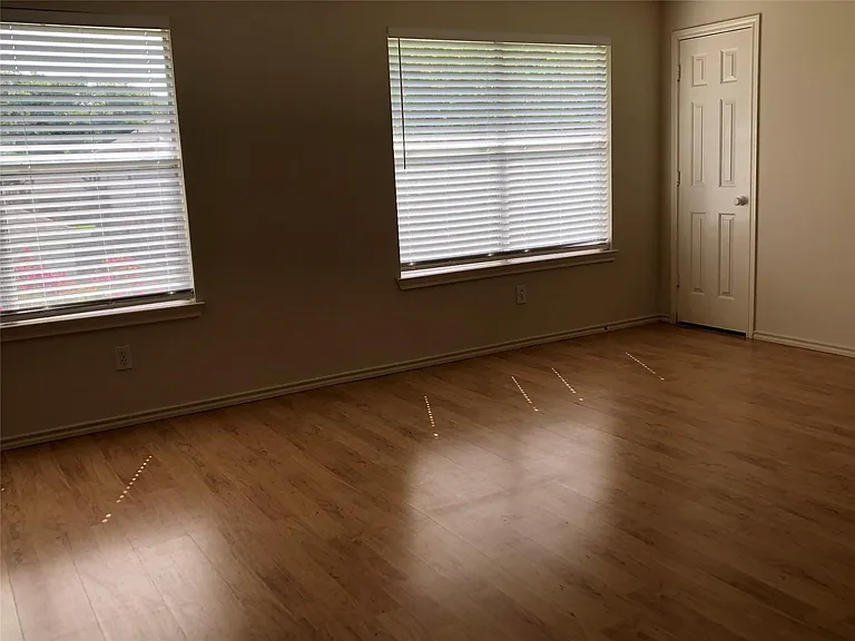 22522 Holly Lake Dr — Photo 5