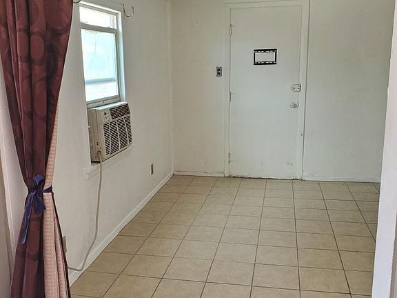 5th image of 502 Cincinnati Ave #A