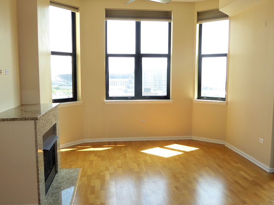 1st image of 1464 S Michigan Ave APT 1102