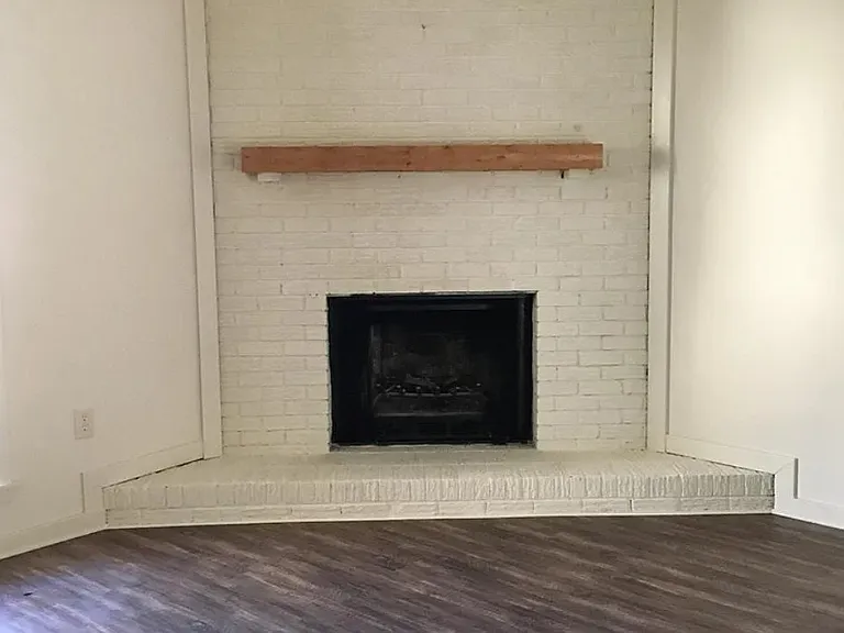 1050 Monroe St #C — Photo 10