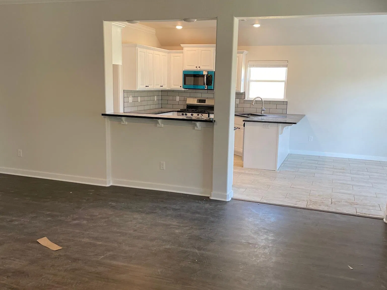 541 Peach Ave — Photo 2