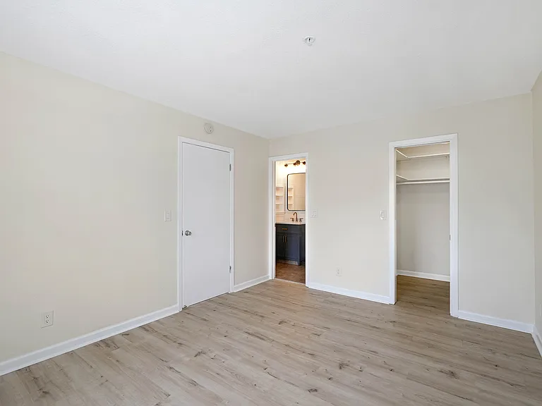 25129 Copa Del Oro Dr #102 — Photo 4