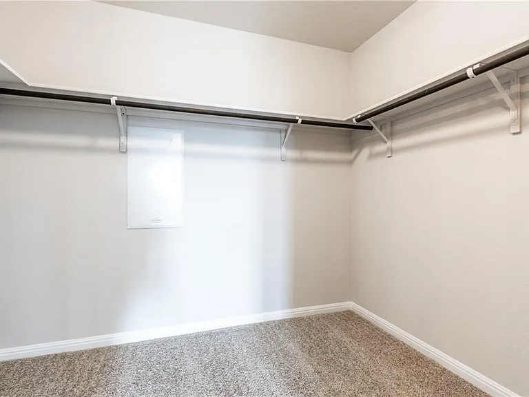 2718 Bridekirk Dr — Photo 29