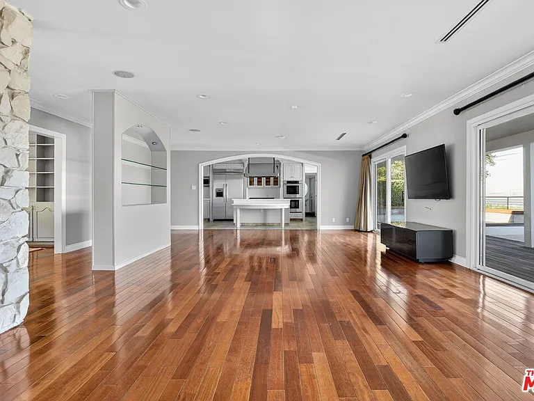 4186 Regal Oak Dr — Photo 5