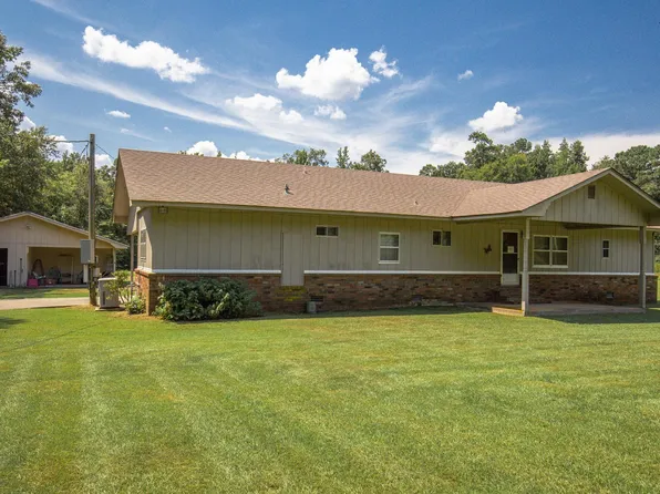 1508 Red Oak Ln, Pine Bluff, AR 71603