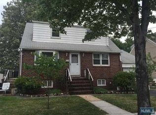 713 1st St, Secaucus, NJ 07094