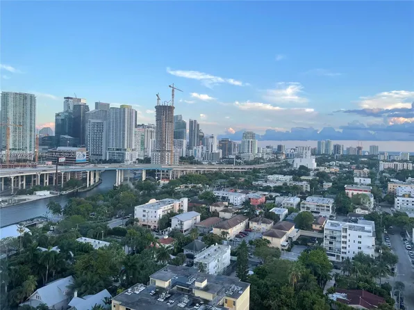 10 SW South River Dr APT 1814, Miami, FL 33130