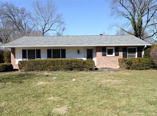 723 Cranbrook Dr, Saint Louis, MO 63122