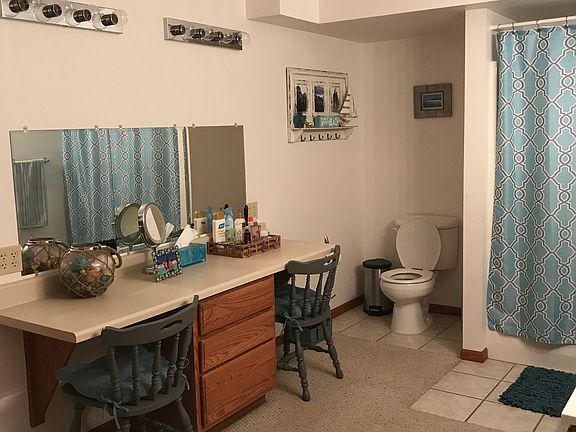 Downstairs bathroom 