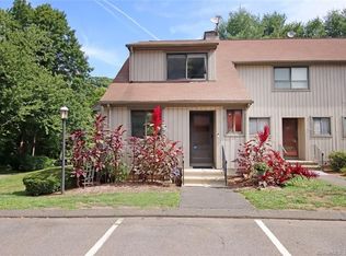 59 Cambridge Ct #59, Beacon Falls, CT 06403