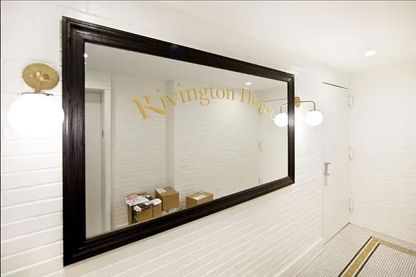 Rented by R New York | media 26