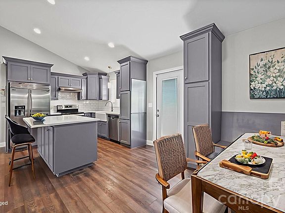 5th image of 3897 Ritchie Rd