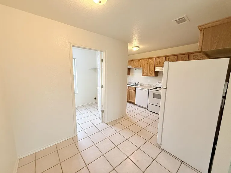 1210 Industrial Blvd #C — Photo 8