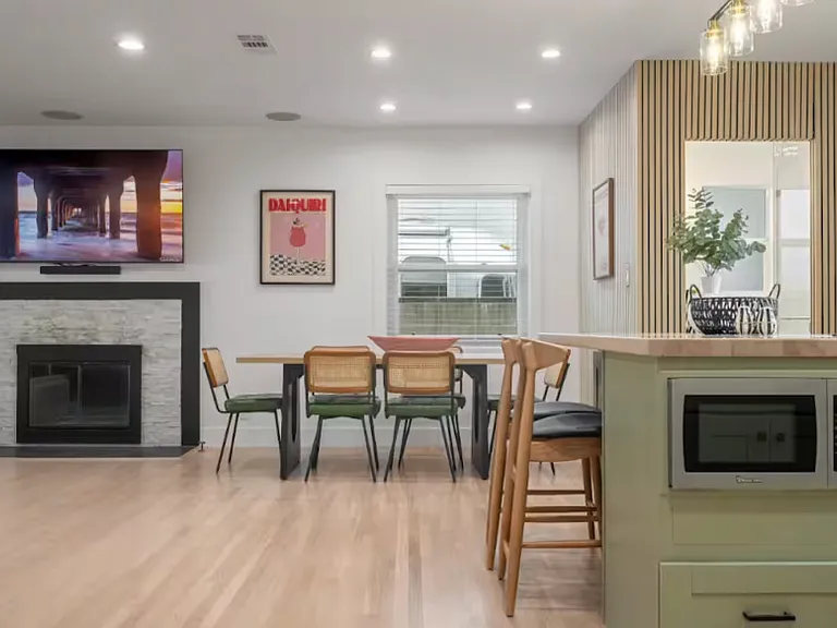 7106 Lasaine Ave — Photo 38