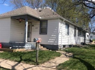 1402 N Kansas St, Superior, NE 68978