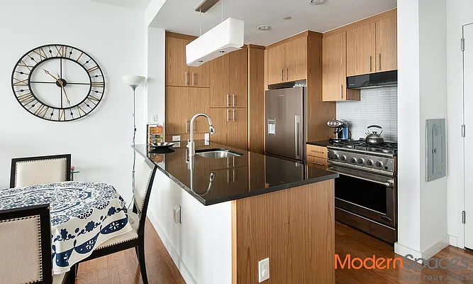 Sold by Modern Spaces | media 2