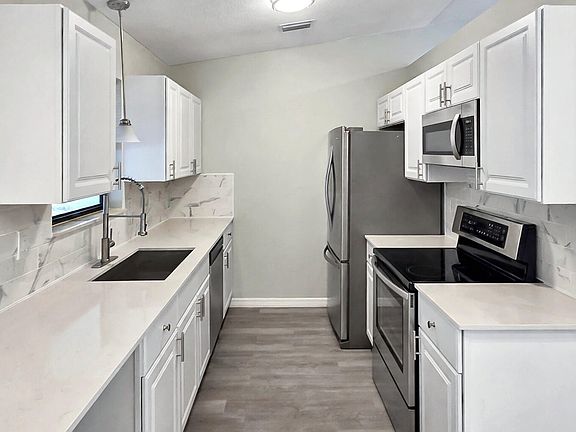 4th image of 7601 San Carlos Drive