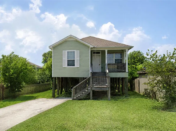 944 24th St, San Leon, TX 77539