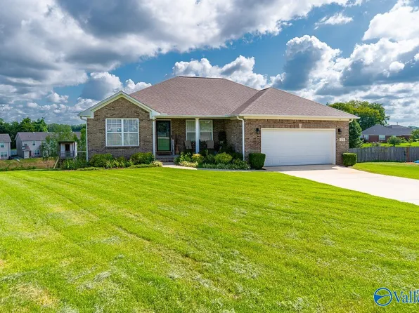 25 Ivy Pl, Decatur, AL 35603