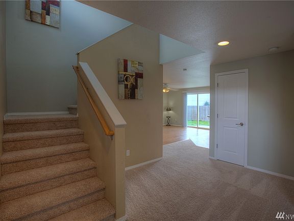 3rd image of 1900 Dilley Ave