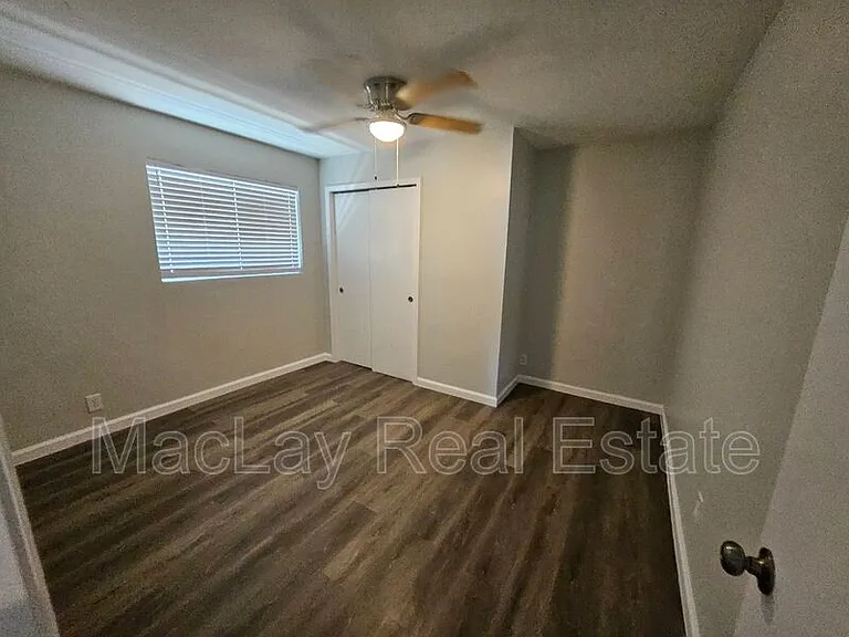 524 W 3rd Pl — Photo 13