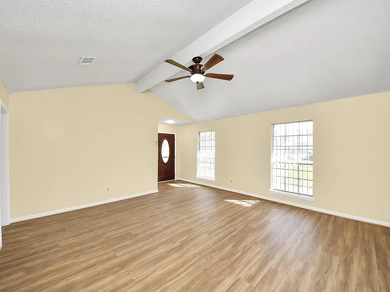 8105 Lanham Ln — Photo 5