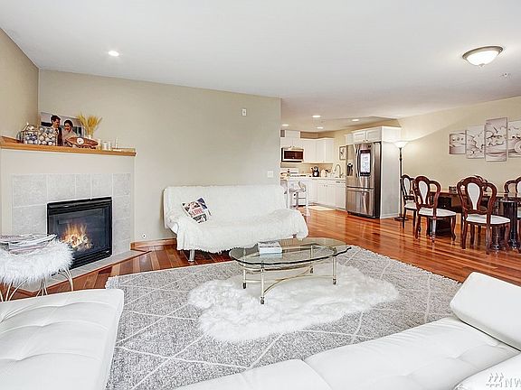 3rd image of 510 75th St SE Unit 203