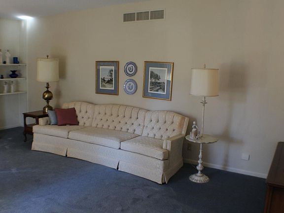 4th image of 2074 Fanestil Dr